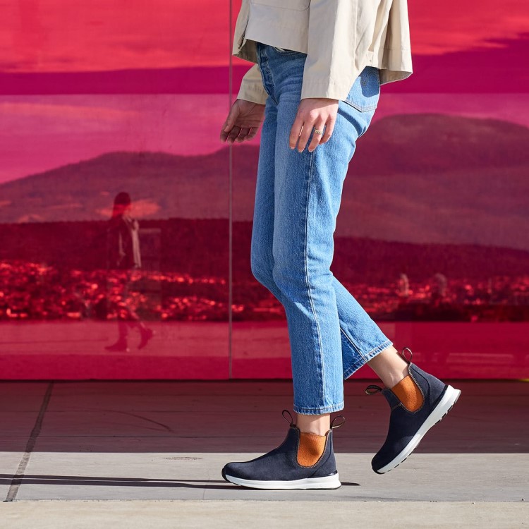 Women\s Active Chelsea Boots Navy/Orange Blundstone Sale