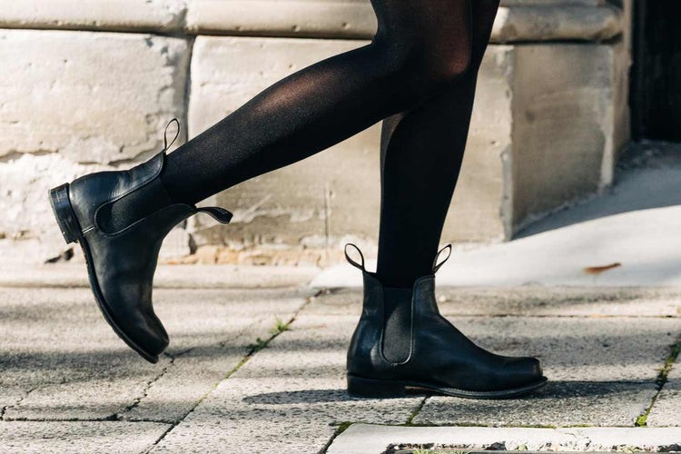 Women\s Chelsea Boots 153 Black Blundstone Sale