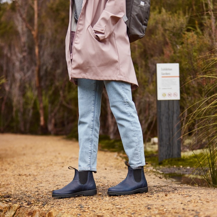 Women\s Classics Chelsea Boots Navy Blundstone Sale