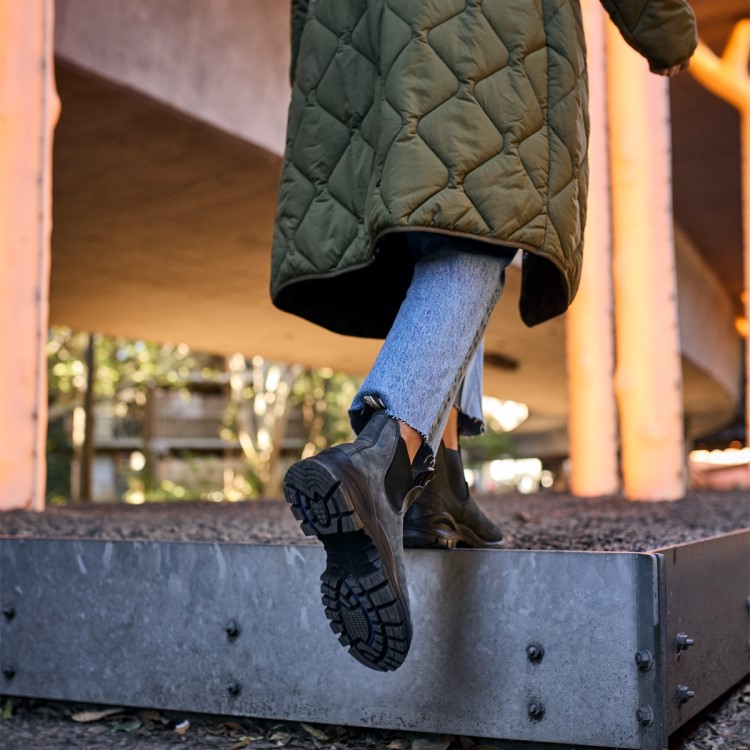 Women\s Lug Chelsea Boots Rustic Black Blundstone Sale